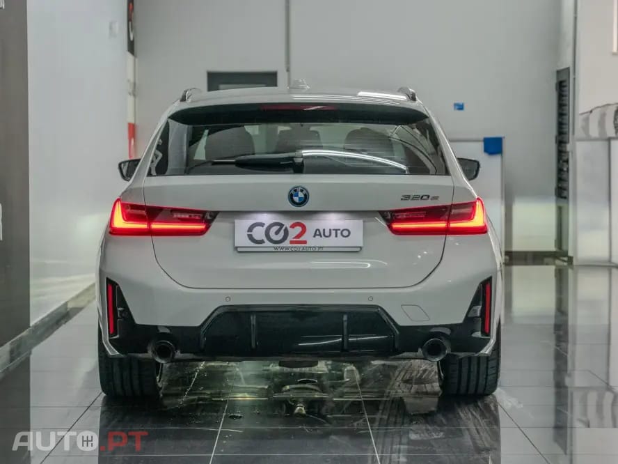BMW 320 e Pack Desportivo M Auto