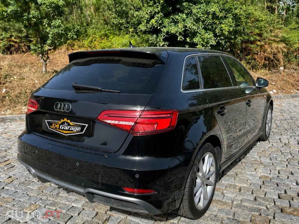 Audi A3 Sportback S-LINE