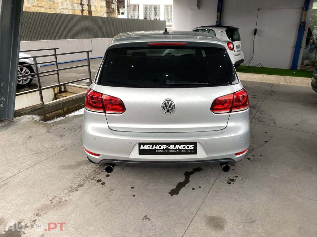 Volkswagen Golf 2.0 GTI