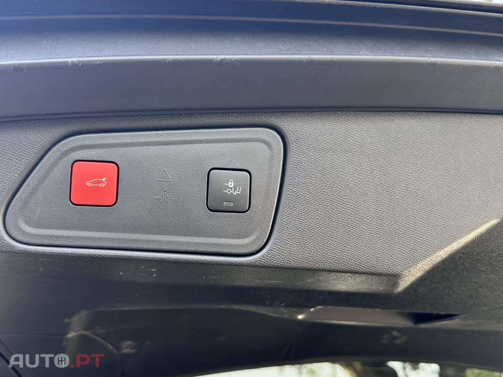 Peugeot 3008 1.5 BlueHDi GT EAT8