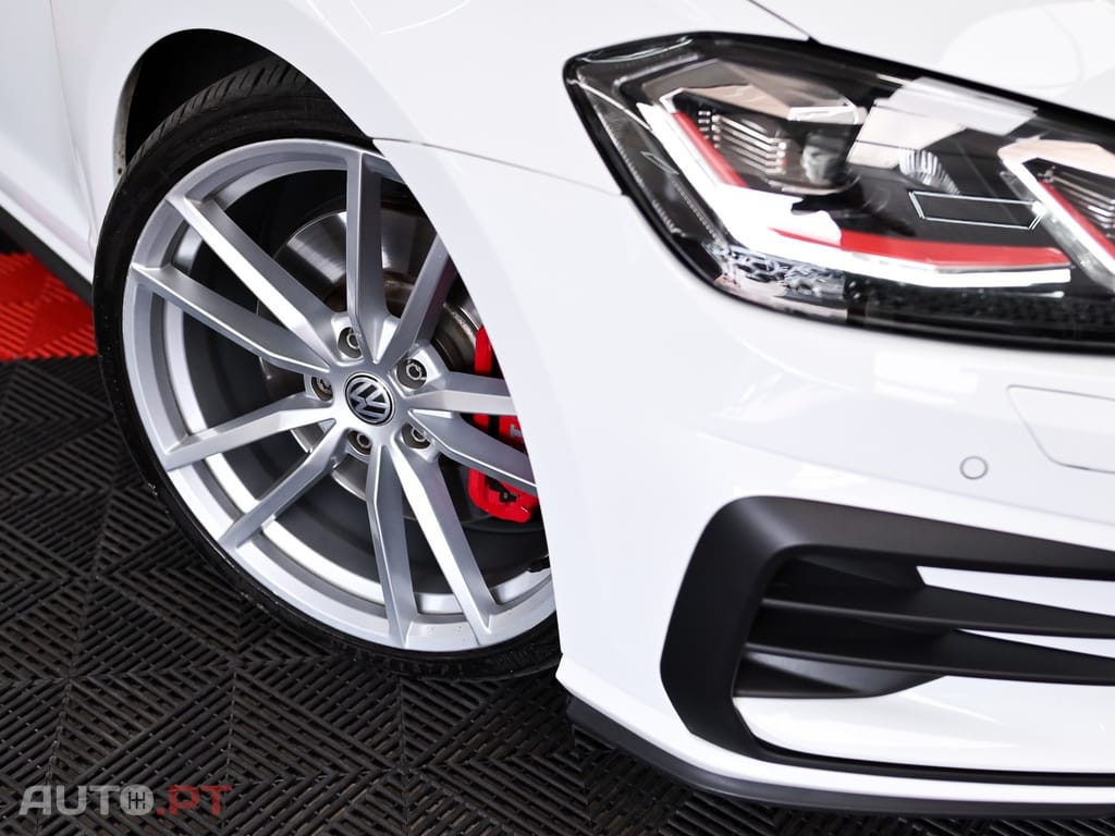 Volkswagen Golf 2.0 TSi GTi DSG Performance
