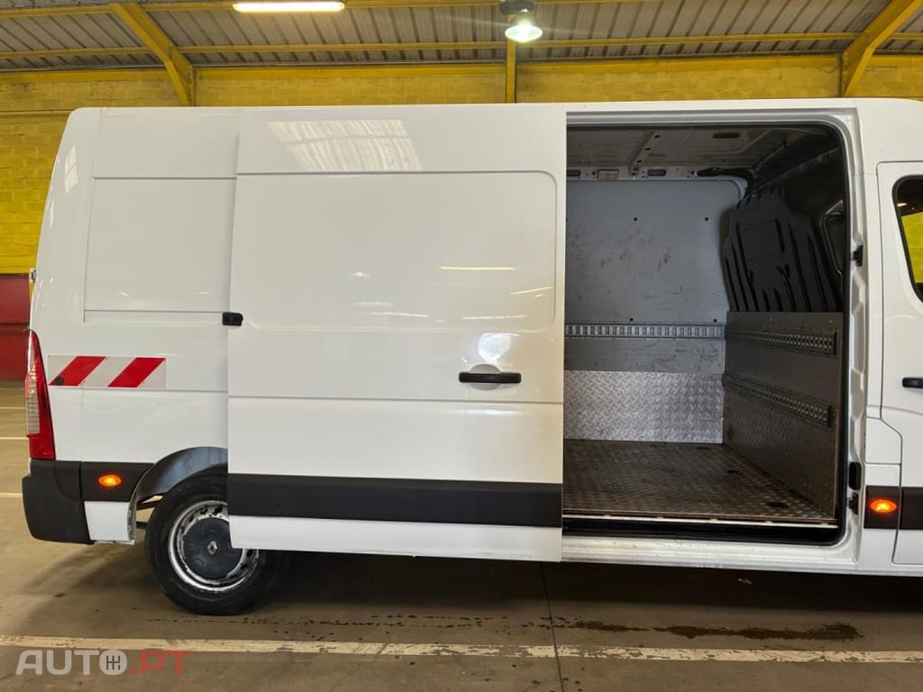Renault Master 2.3 dCi L3H2 3.5T