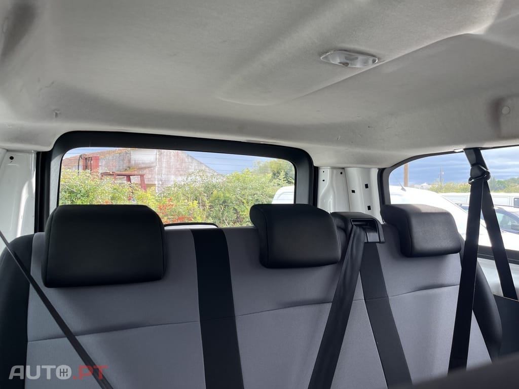 Peugeot Traveller 1.5 BlueHDi L3H1 Business Long