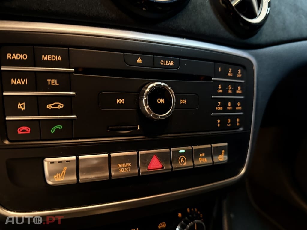 Mercedes-Benz A 180 AMG Line