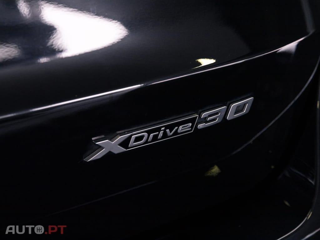 BMW iX1 xDrive30