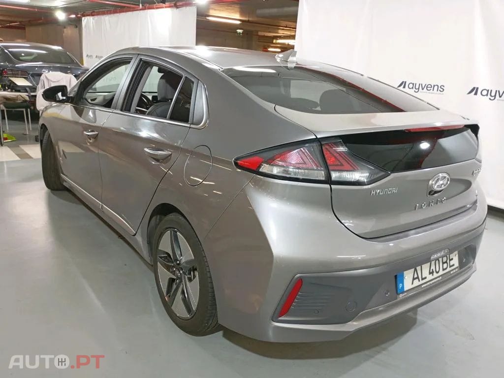 Hyundai Ioniq 1.6 GDI PHEV