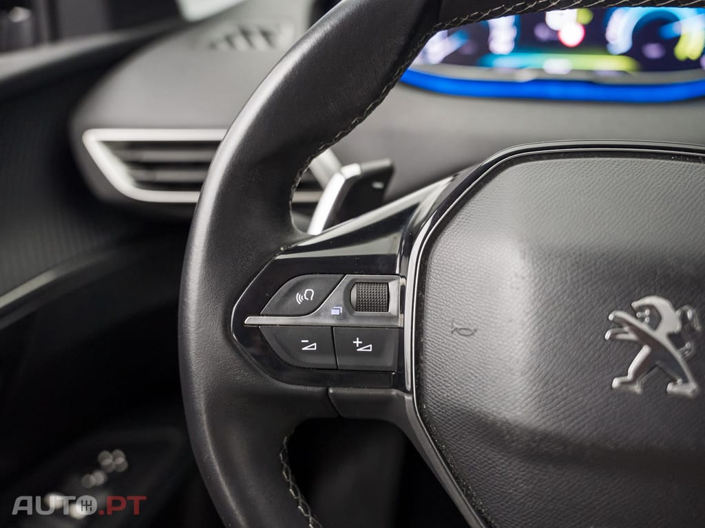 Peugeot 3008 1.6 Hybrid Allure e-EAT8