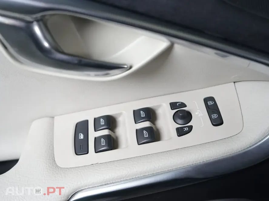 Volvo V40 1.6 D2 Summum