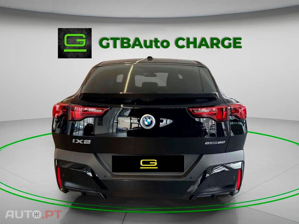 BMW iX2 eDrive20 