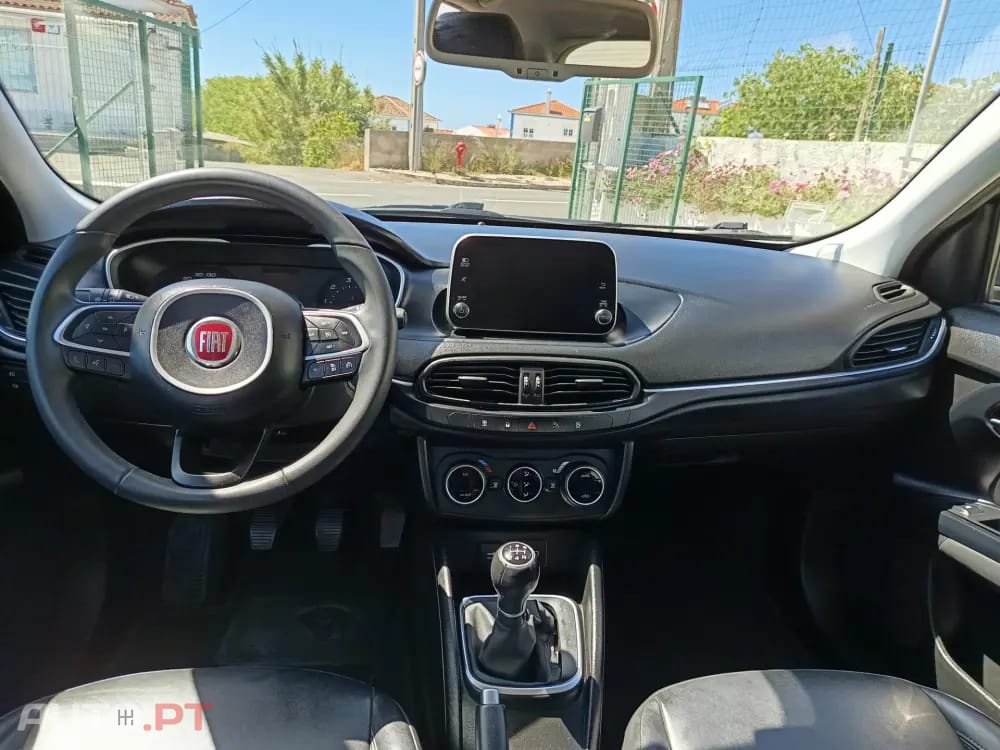 Fiat Tipo 1.3 M-Jet Sport — fotografia 16