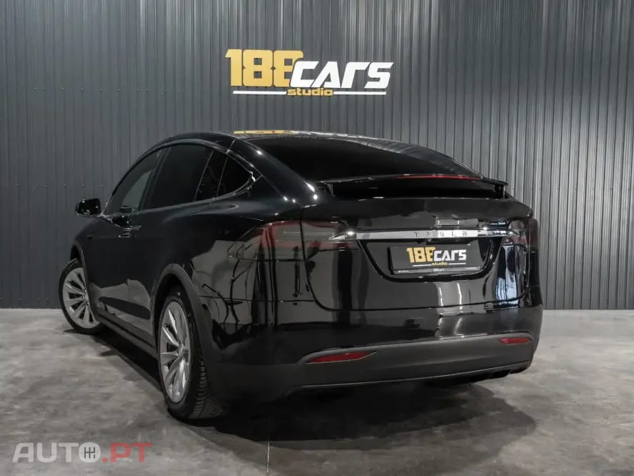 Tesla Model X 100D