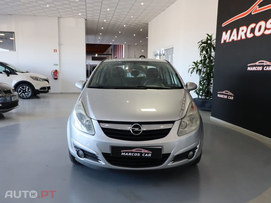 Opel Corsa 1.3 CDTi Enjoy — fotografia 2