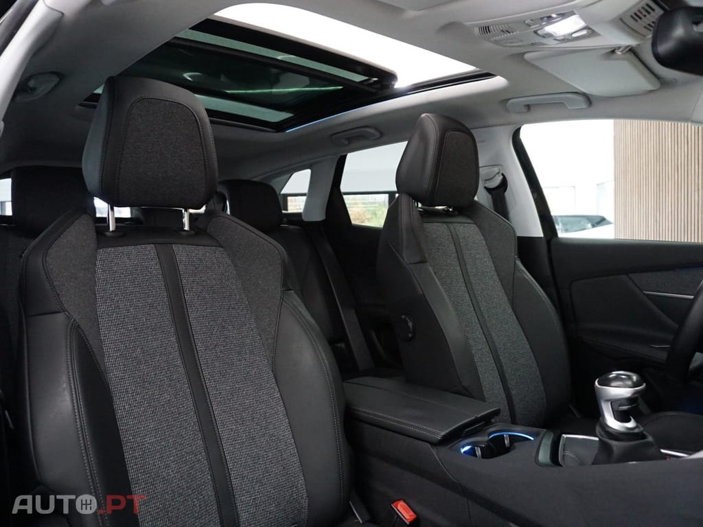 Peugeot 3008 1.2 PureTech Allure Pack