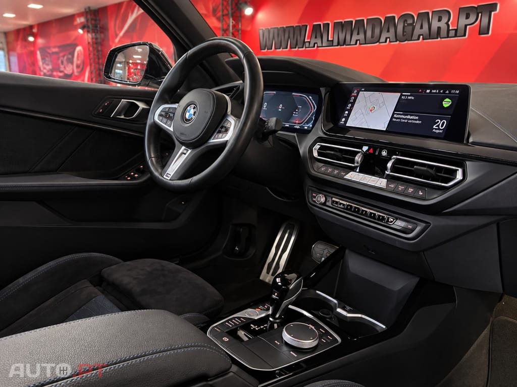 BMW 118 i Pack Desportivo M Auto