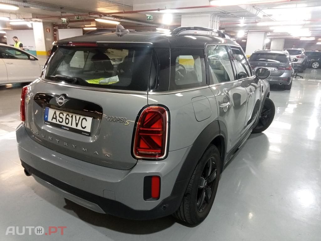MINI Countryman Cooper SE Premium Essential Auto