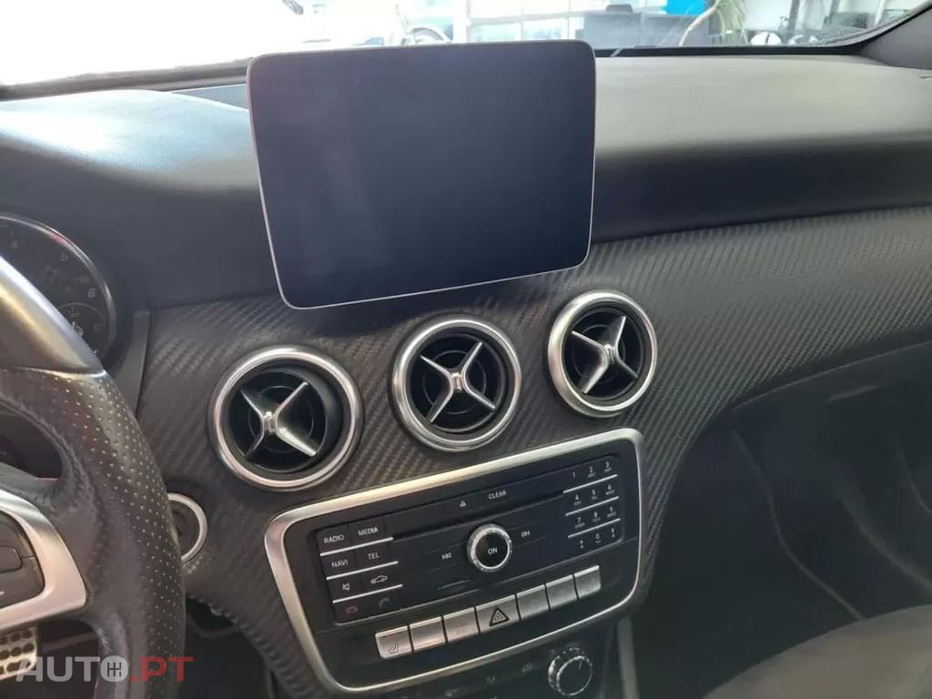 Mercedes-Benz A 180 d AMG Line