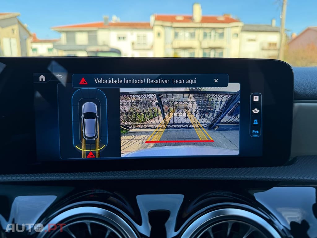 Mercedes-Benz A 250 e AMG Line