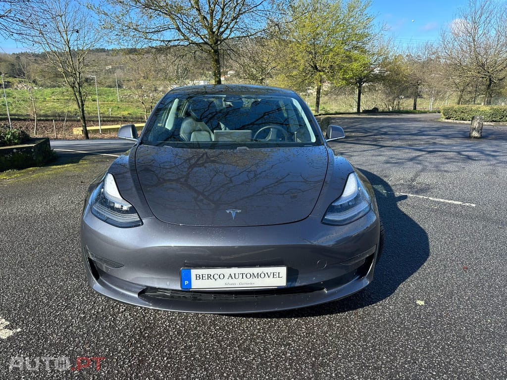 Tesla Model 3 Long-Range Dual Motor AWD