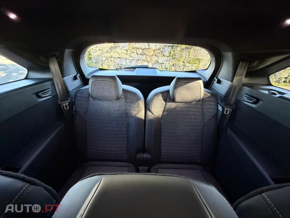 Peugeot 5008 Hybrid 136 e-DSC Allure Pack