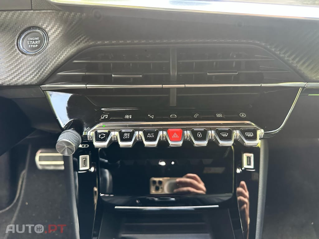 Peugeot E-208 50 kWh GT Pack