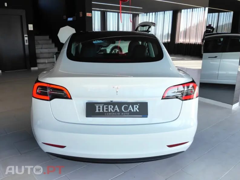 Tesla Model 3 Standard Range Plus RWD