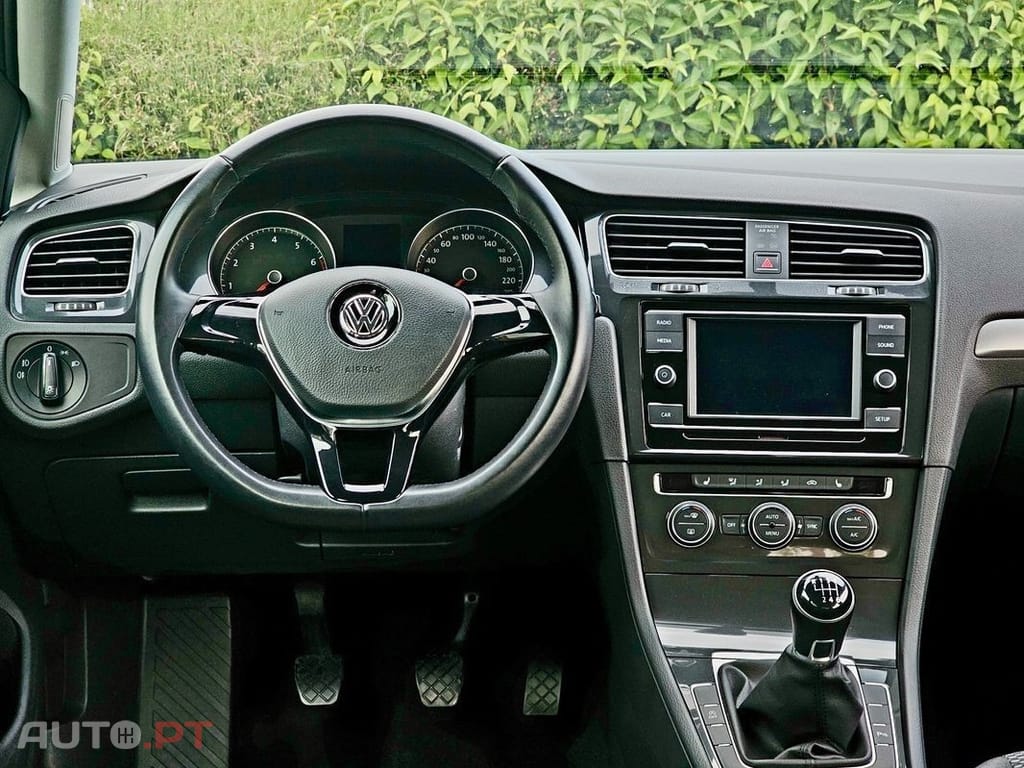 Volkswagen Golf 1.0 TSI Confortline