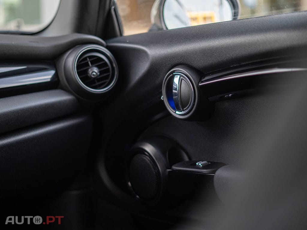 MINI Cooper Cooper D Auto