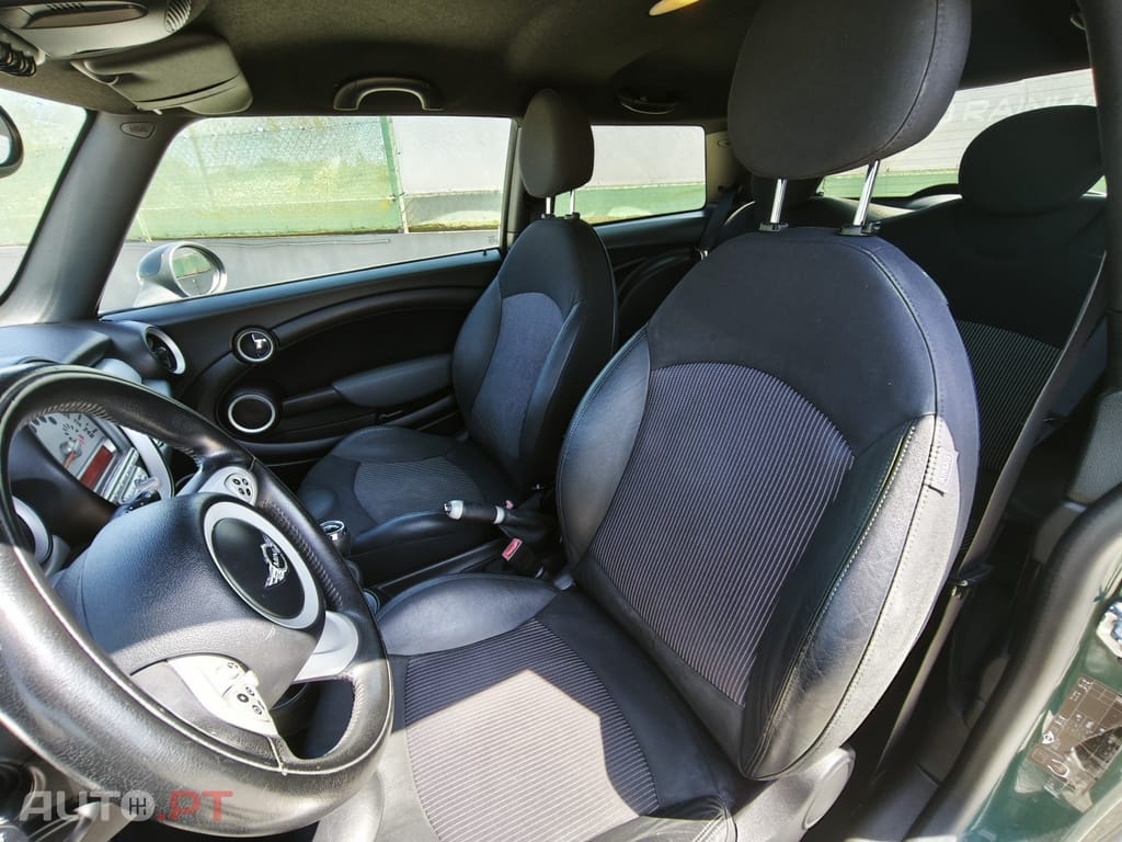 MINI Cooper Cooper D