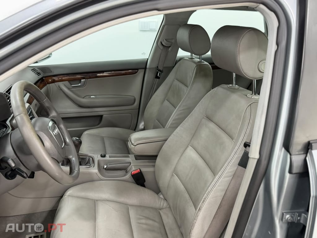 Audi A4 Avant 2.0 TDi S-line