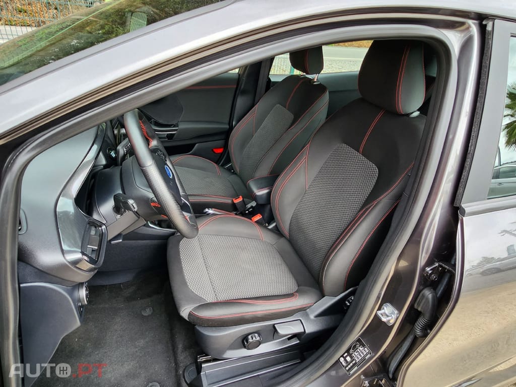 Ford Puma 1.0 EcoBoost MHEV ST-Line