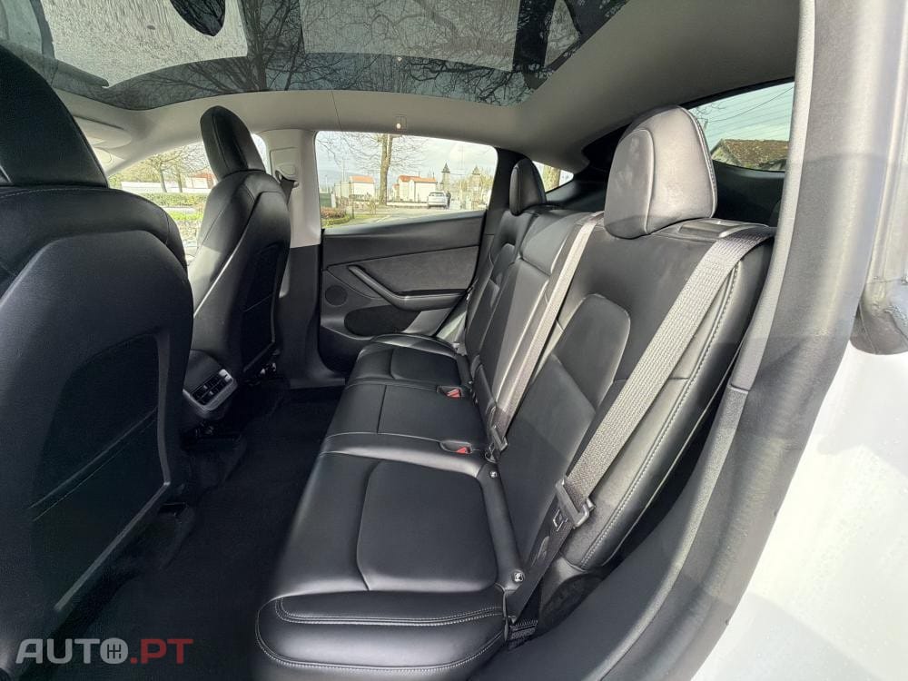 Tesla Model Y Long Range Dual Motor AWD