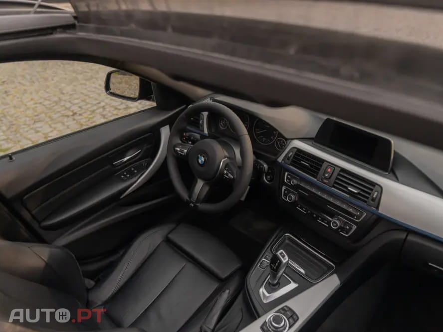 BMW 318 Touring Pack M