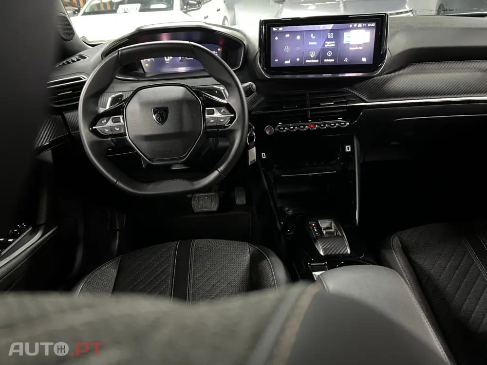 Peugeot 2008 1.2 Hybrid Allure e-DCS6