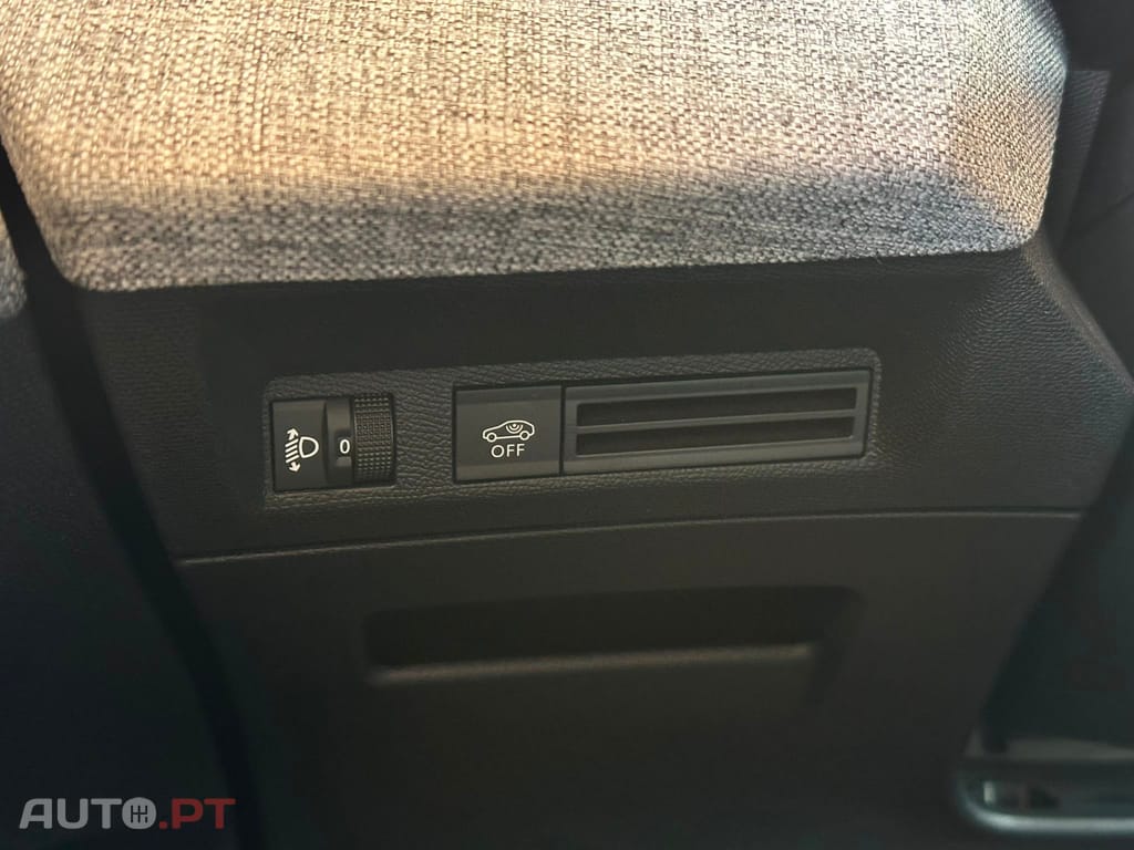 Peugeot 3008 1.2 Hybrid Allure e-DCS6