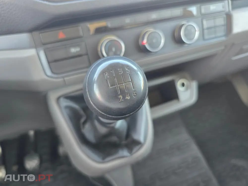 Volkswagen Crafter 35 2.0 TDI CD L3 Médio