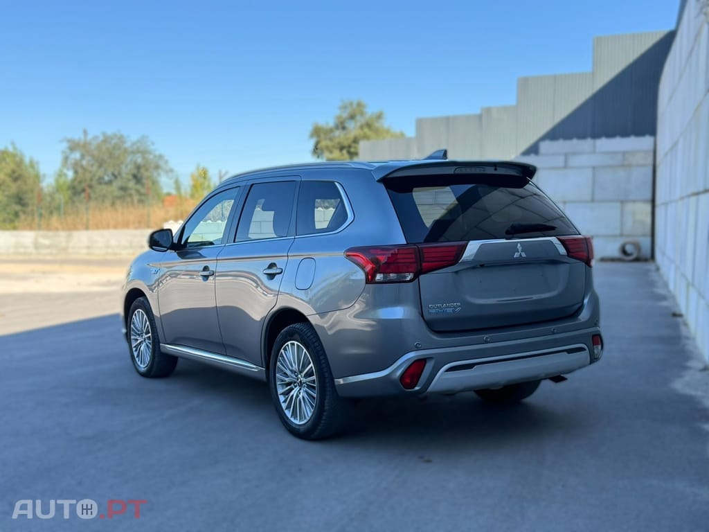 Mitsubishi Outlander PHEV intense