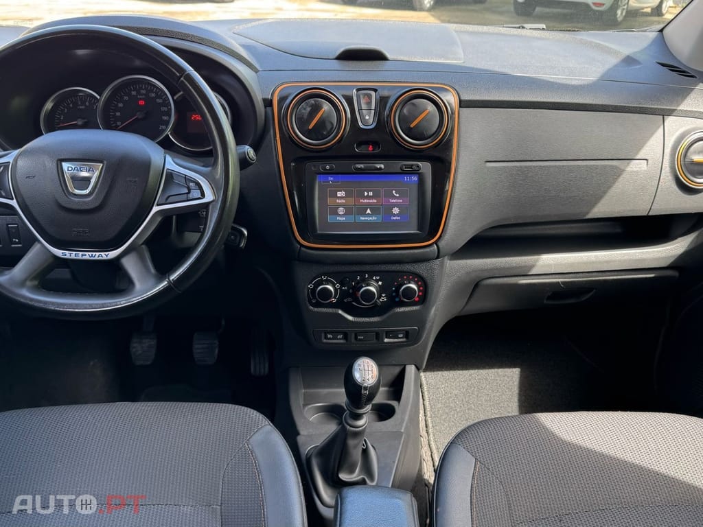 Dacia Lodgy 1.5 Blue dCi Stepway 7L