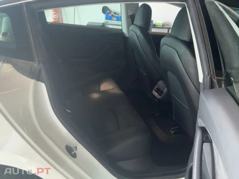 Tesla Model 3 Long Range Dual AWD AWD