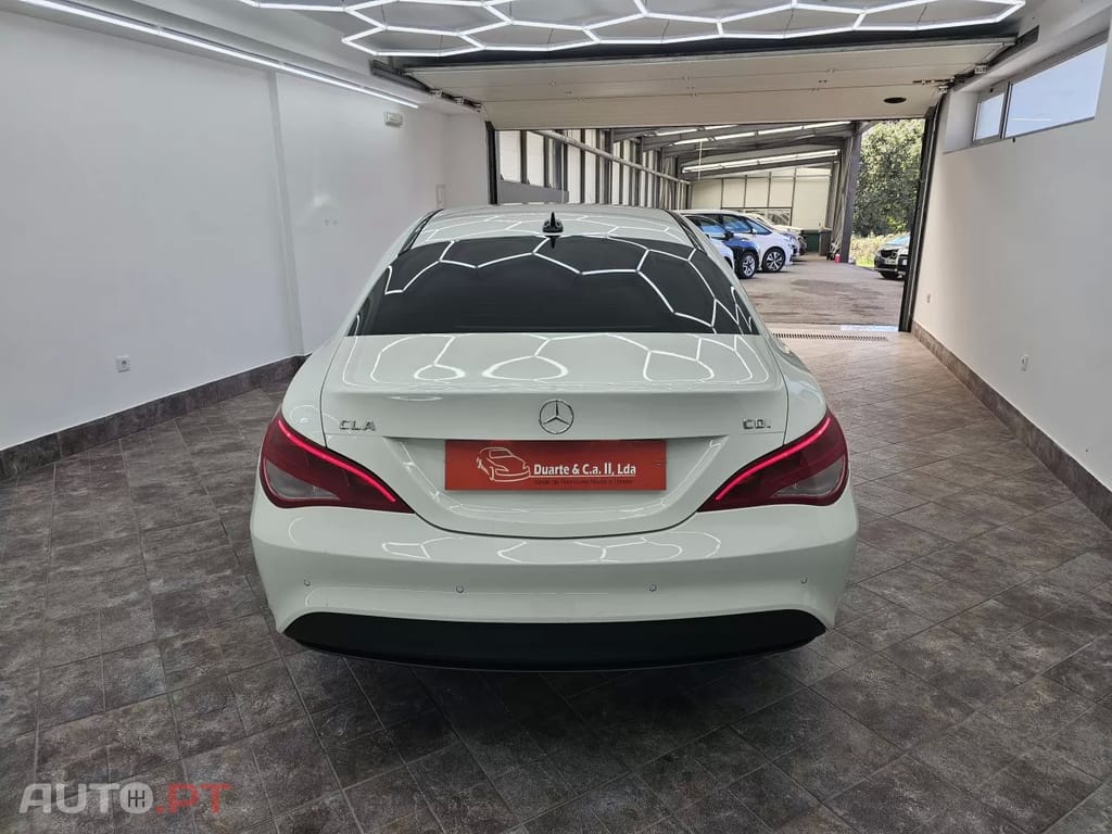 Mercedes-Benz CLA 180 d Urban