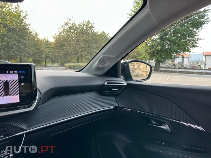 Peugeot E-208 51 kWh Allure