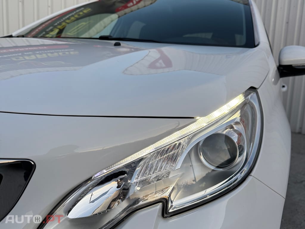 Peugeot 2008 1.2 PureTech Active