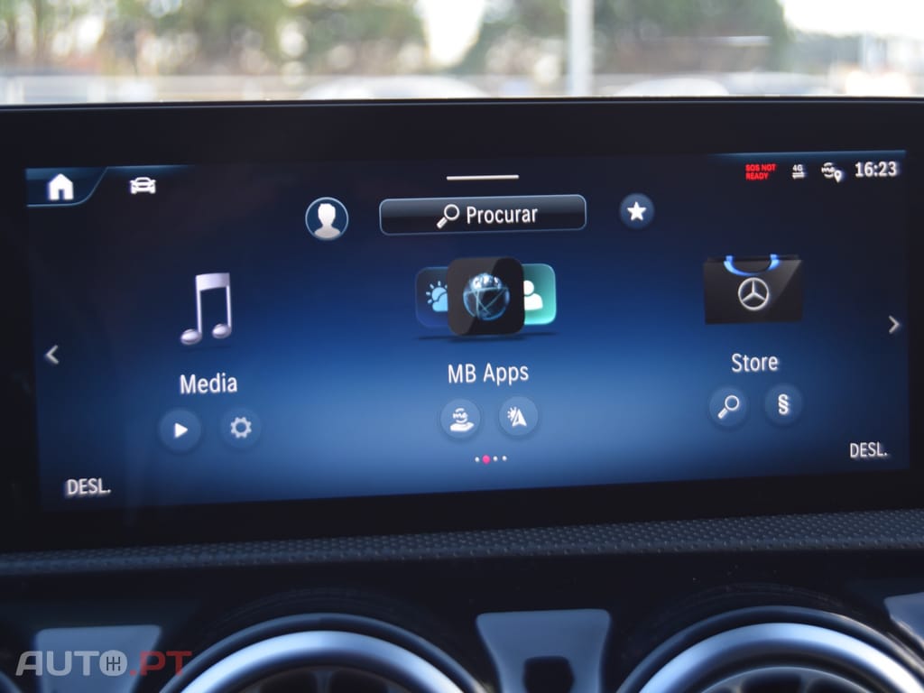 Mercedes-Benz A 250 e AMG Line