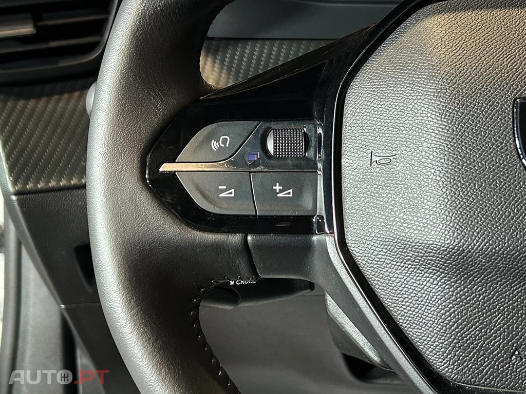 Peugeot 2008 1.2 PureTech Active Pack
