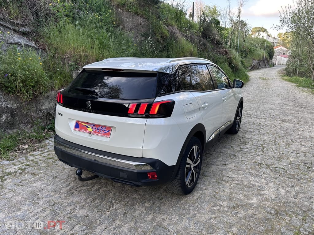 Peugeot 3008 1.2 PureTech Allure EAT8