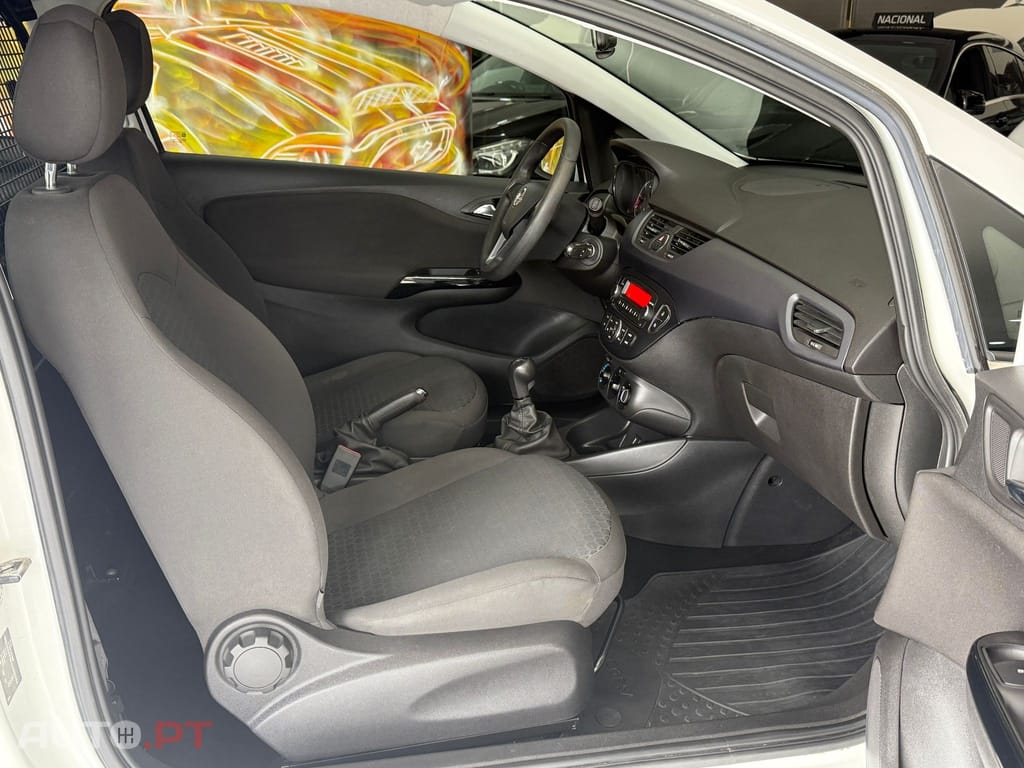 Opel Corsa Outro