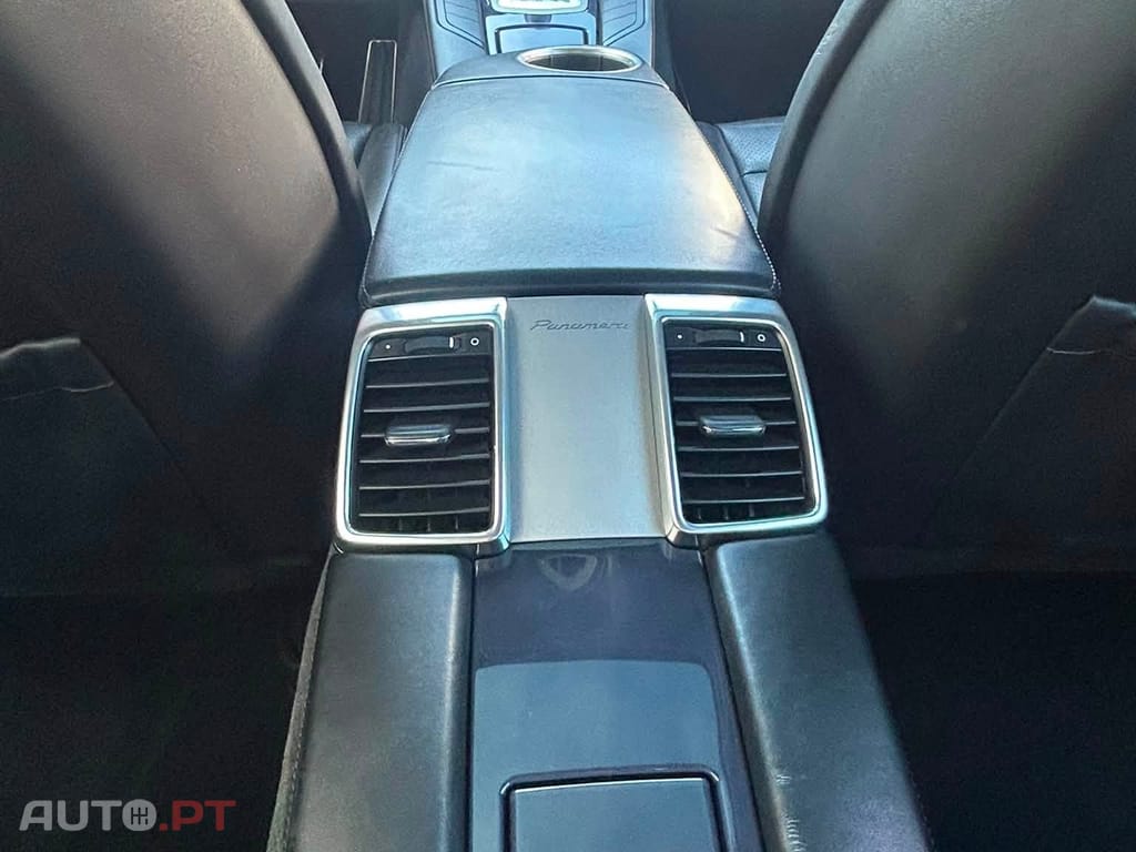 Porsche Panamera 3.0 V6 Platinum Edition