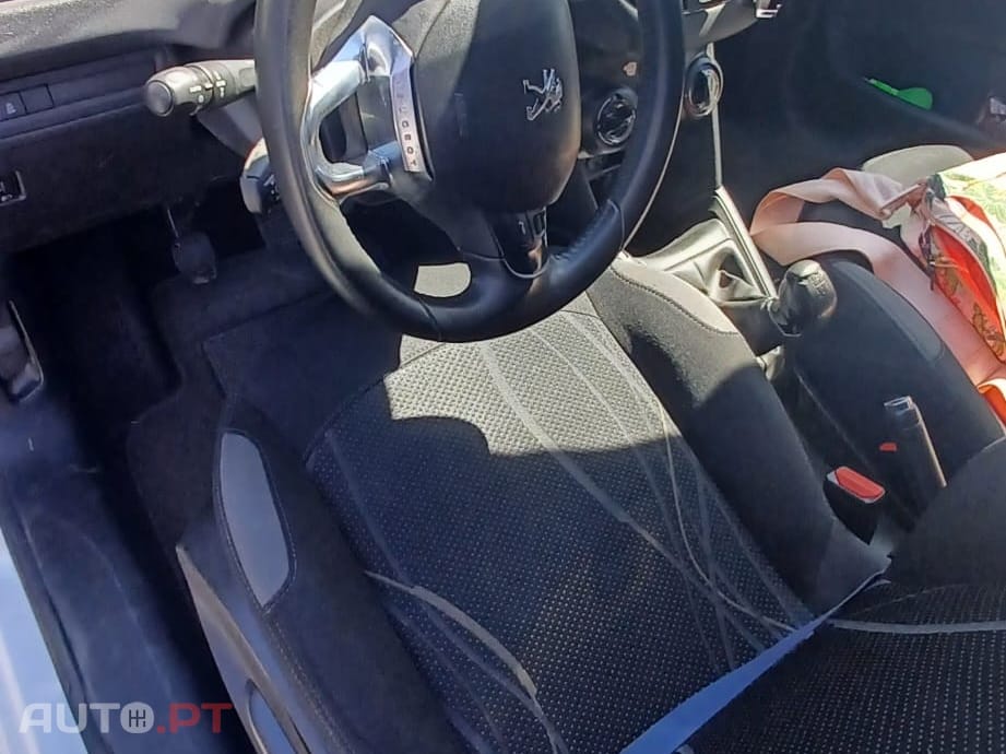 Peugeot 208 Active