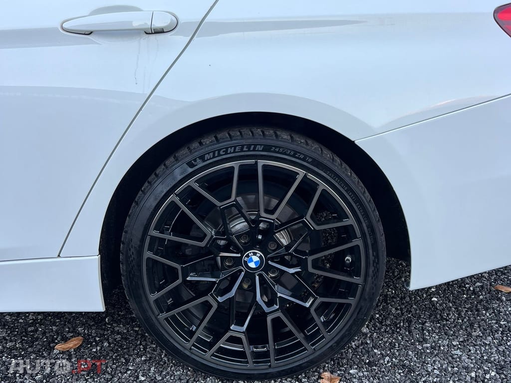 BMW 320 d Touring Pack M Auto