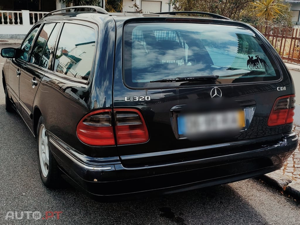 Mercedes-Benz 320 Avantagard
