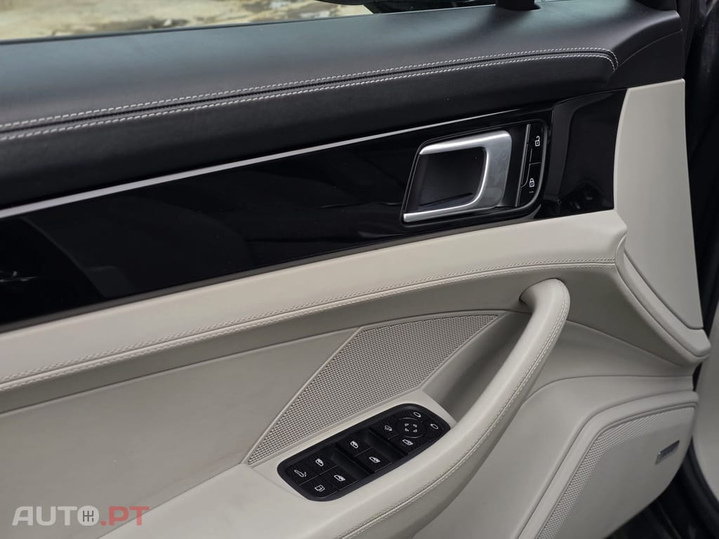 Porsche Panamera 4 E-Hybrid